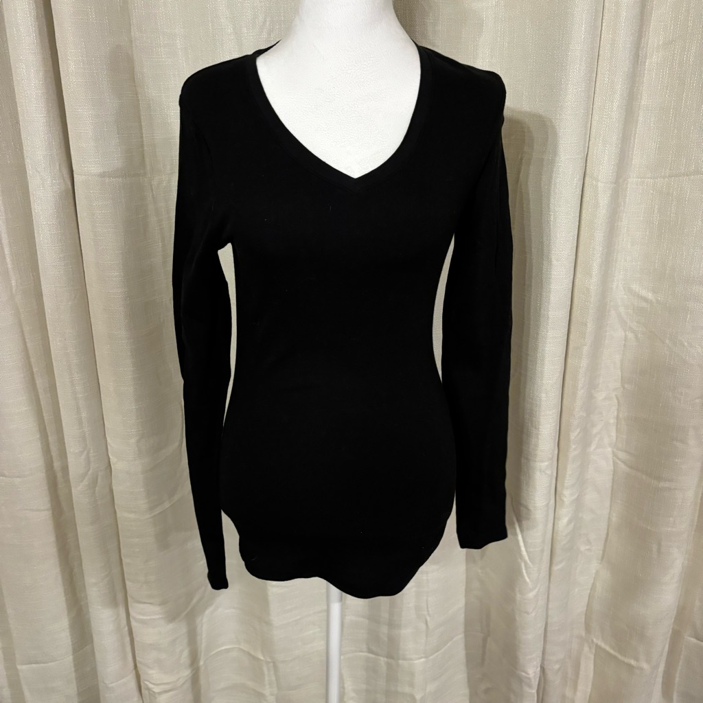 V Neck Black Long Sleeve Shirt